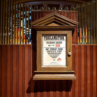 食にまつわる教育令(口を開けて食べ物を噛んでいる生徒に対する教育令