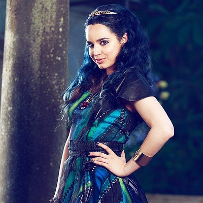 イヴィは青がテーマカラー