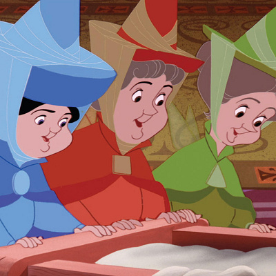 生まれたばかりのオーロラ姫に贈り物を授ける妖精たち