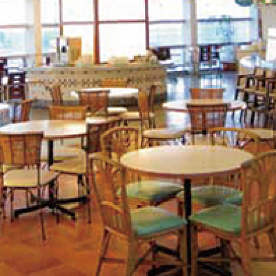 フードコート「トータス」