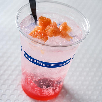 フルーティフィズ（ウォッカ＆ピンクグレープフルーツ）