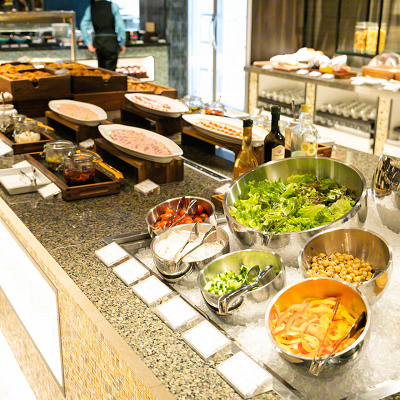 ギャラリーキッチンのブッフェ