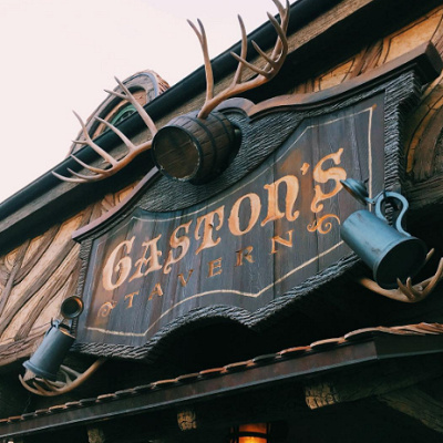 ガズトンズ・ターバン看板