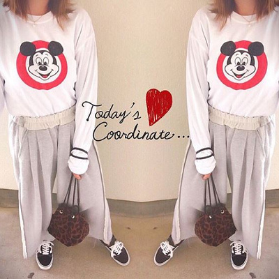 ガーリーなミッキーコーデ