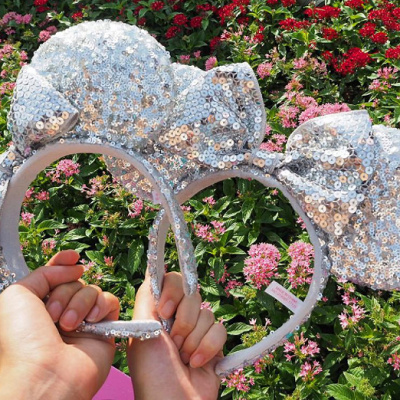 おそろいのカチューシャで仲良し