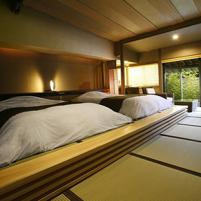 客室「故郷」