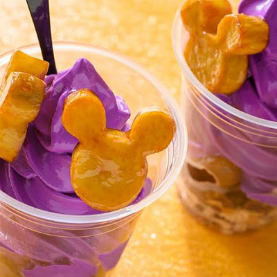 ハロウィーンサンデー（キャンディースウィートポテト＆マロン）