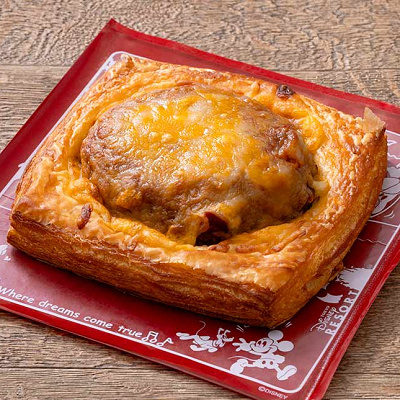 ハンバーグデニッシュ（デミグラスソース＆チーズ）