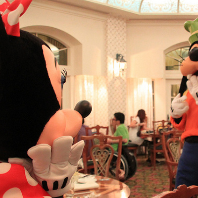 ミッキーの永遠の恋人・ミニーとも仲良し！