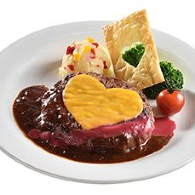 ハートのチーズハンバーグ