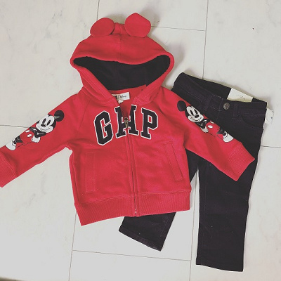 ミッキーの耳付きパーカー