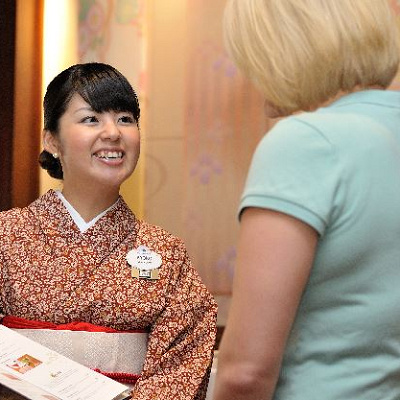 日本人キャストがおもてなし