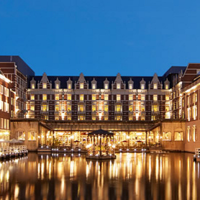 庭に海がある「ホテルヨーロッパ」