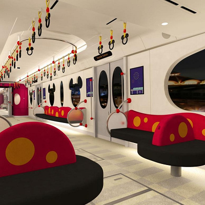 ディズニーリゾートライン新型車両の車内①