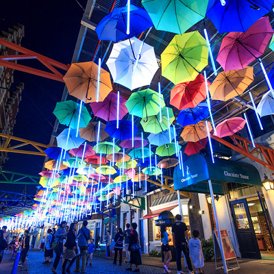 インスタ映え最高の人気スポット「アンブレラストリート」