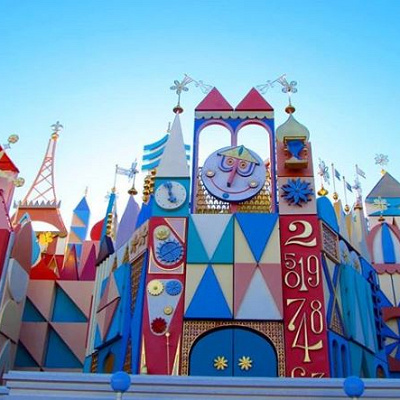 リニューアルオープンする「イッツ・ア・スモールワールド」