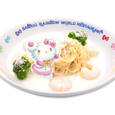 キティのゴールドスノークリームパスタ