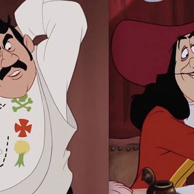 左：ウェンディの父親であるジョージ、右：フック船長