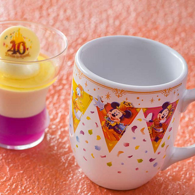 レモンゼリー＆チーズ風味のムース、スーベニアカップ付き