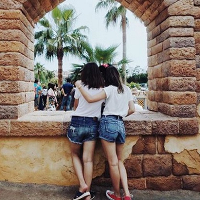 こちらでは立って写真をとりましょう！