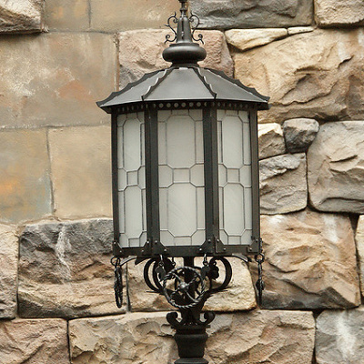 ディズニーリゾートのいたるところに散りばめられたミッキーマークを探せ！