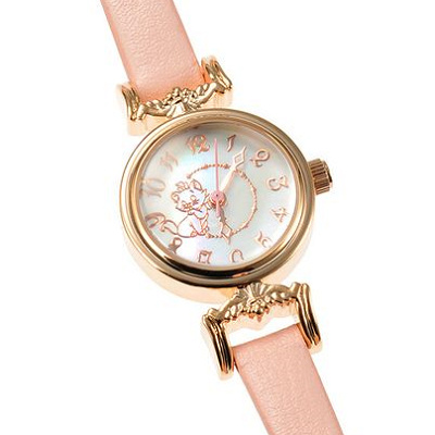 ピンクゴールドのマリーの腕時計