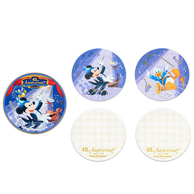 ピンバッジ(ディズニーランド42周年グッズ)| キャステル
