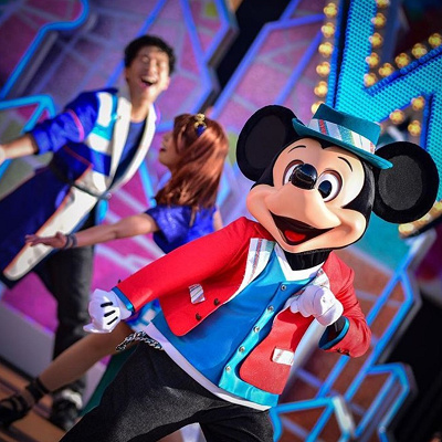 35周年のメロディにあわせて踊るミッキーにずきゅん！