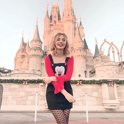 ミッキーオーバーオールコーデ