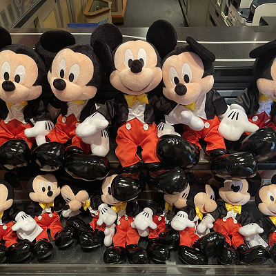 ミッキーのぬいぐるみ（写真下）