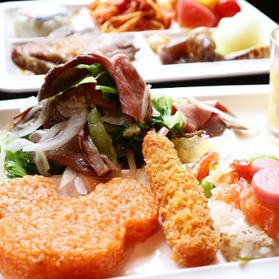 ミッキー型のお料理も♡