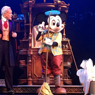 ベレー帽をかぶったミッキー