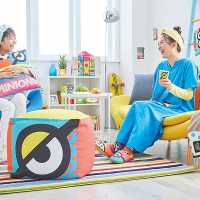 ミニオンのインテリアグッズはカラフルな色調