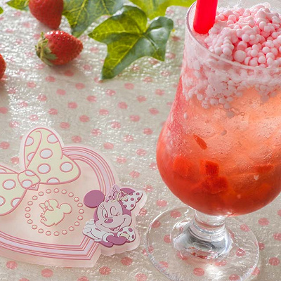 ミニー・ベスティーズ・バッシュ！メニュー：ミニーのスパークリングドリンク、スーベニアコースター付き