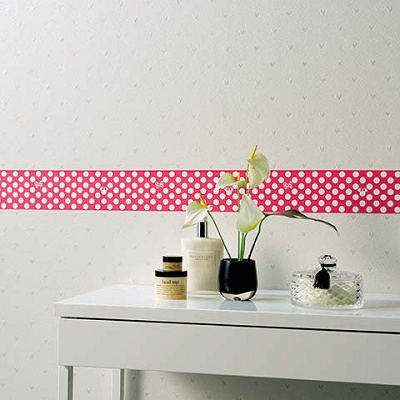 ミ二ー／ポルカドットトリムの壁紙