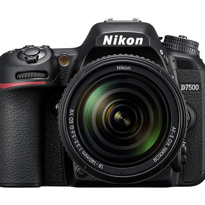 Nikon　D7500