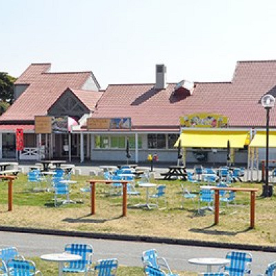 マザーファクトリーレストラン前屋外席