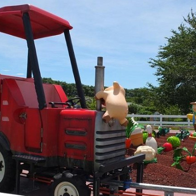 ピギーさんの“とことこ”トラクター
