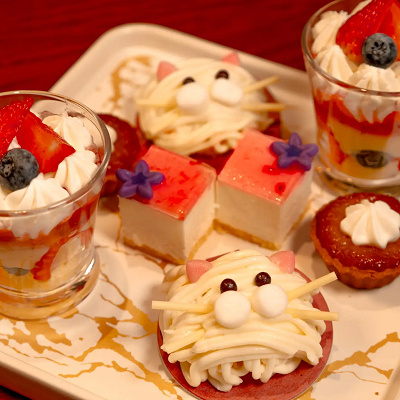 アンブリッジ教授のアフタヌーンティー：スイーツメニュー(中段)