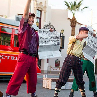 レッド・カー・トロリー・ニュース・ボーイズ