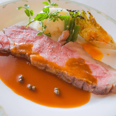 ローストビーフ、グレイヴィーソース 180g ¥3,090