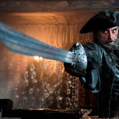 冷酷非道な黒ひげ