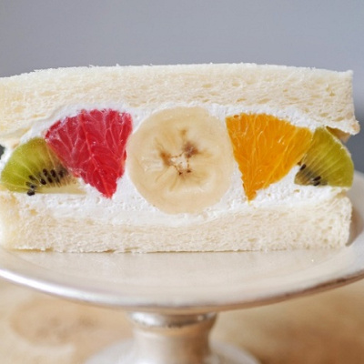 フツウニフルウツ