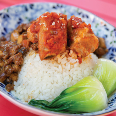 上海ディズニートイストーリーランド：豚煮込みとスペアリブご飯