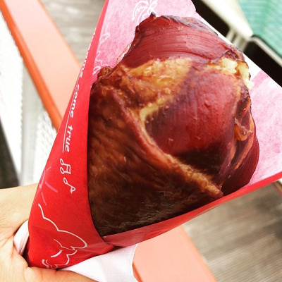 チャックワゴンのスモークターキーレッグ