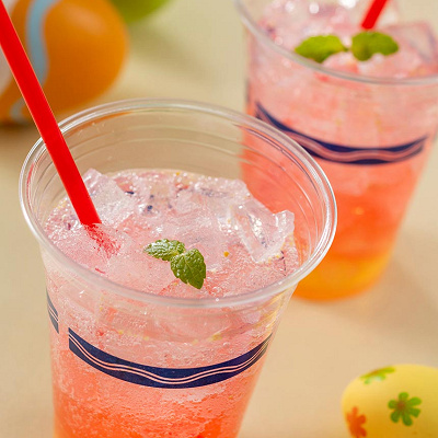 スパークリングカクテル（パッションフルーツリキュール＆レモン）