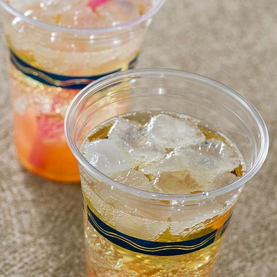 スパークリングカクテル（ピーチゼリー&ウィスキー）