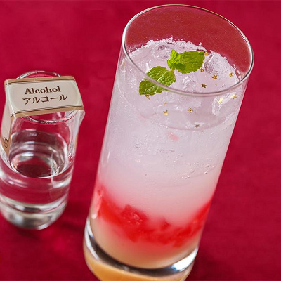 スパークリングカクテル（ラム、乳酸菌飲料、アプリコット）