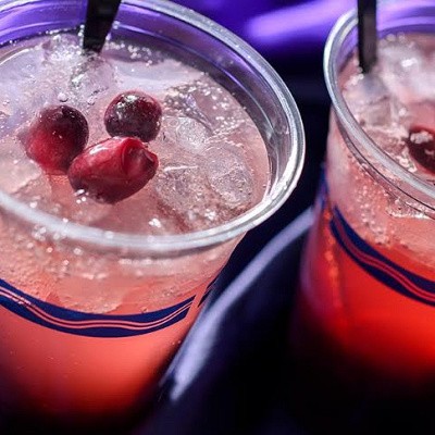 スパークリングカクテル（ウォッカ＆グレープ）