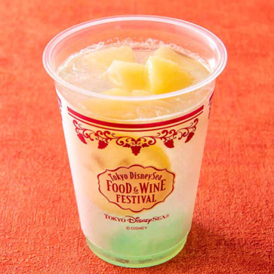 スパークリングカクテル（ウォッカ＆パイナップル）